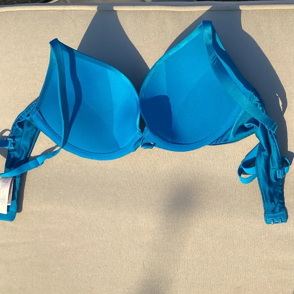 34B Victoria’s Secert - Picture 2 of 3